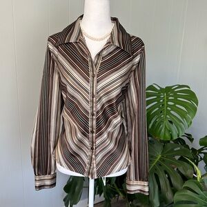 🛍️ Blue Diamond multi color Button shirt.